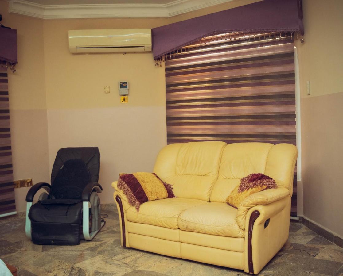 J'S Place Abuja Buitenkant foto