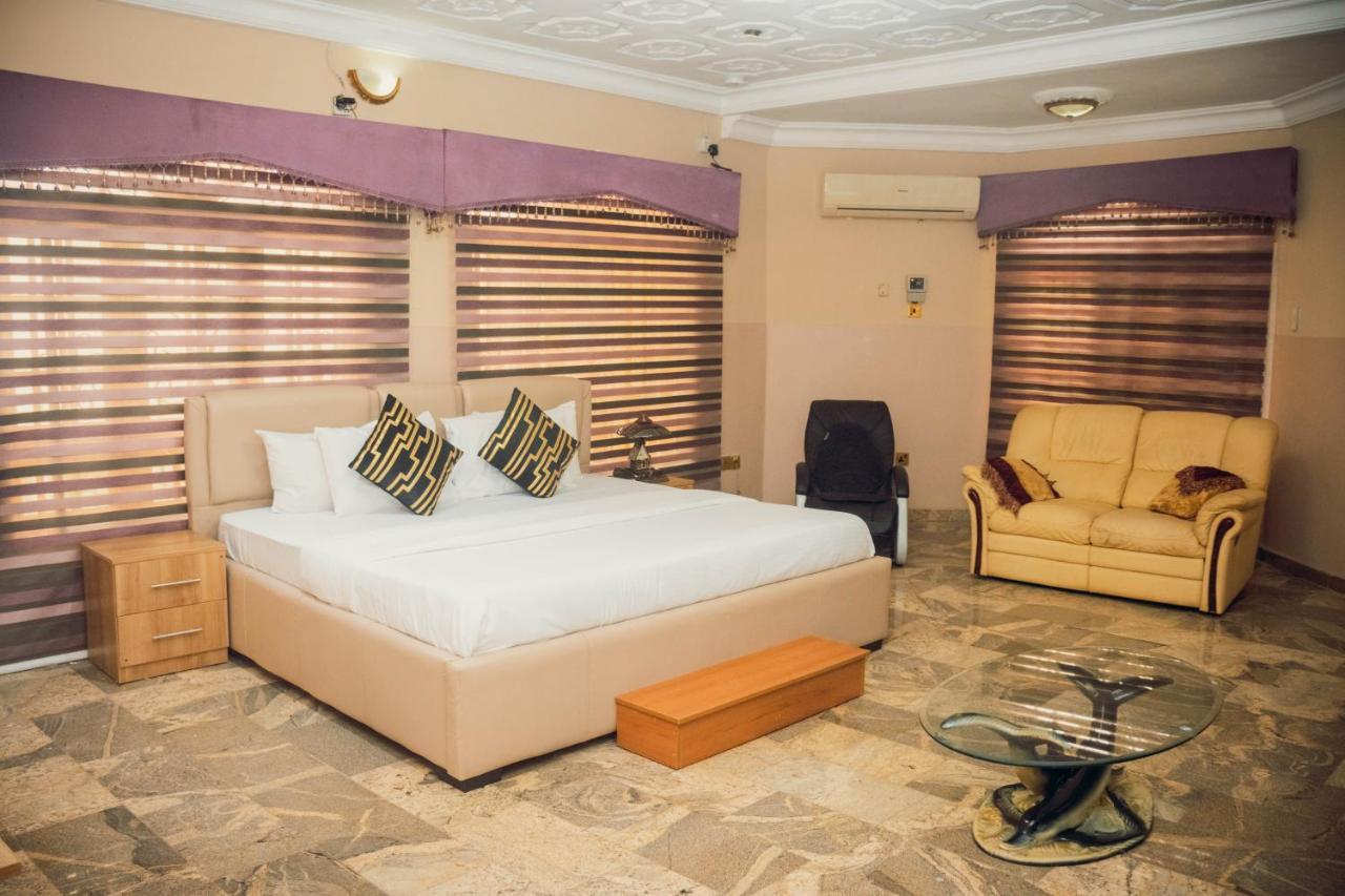 J'S Place Abuja Buitenkant foto