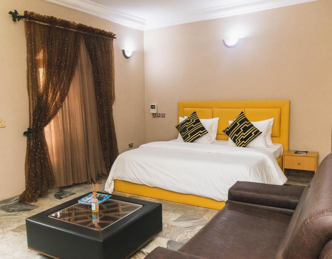 J'S Place Abuja Buitenkant foto