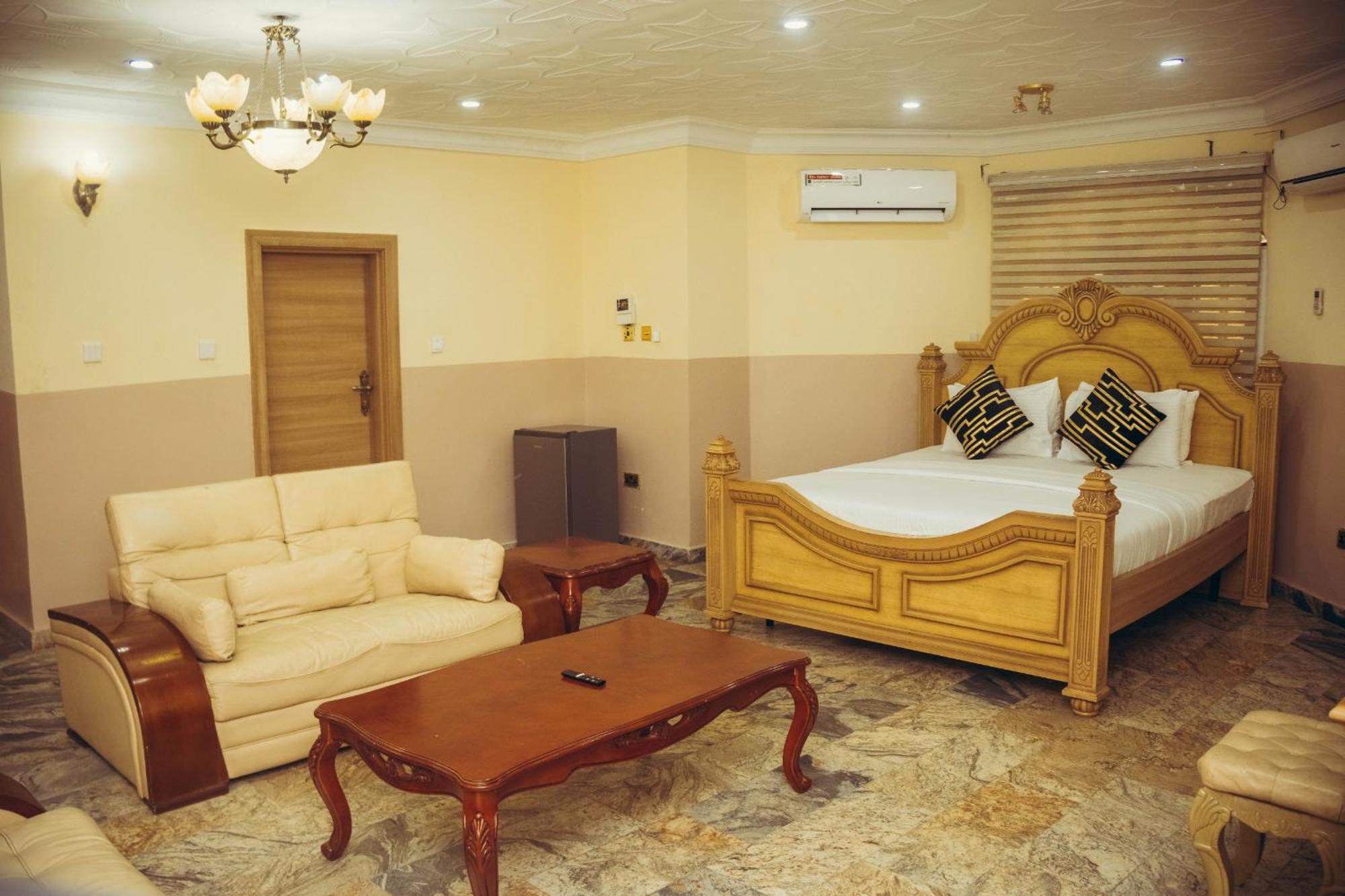 J'S Place Abuja Buitenkant foto